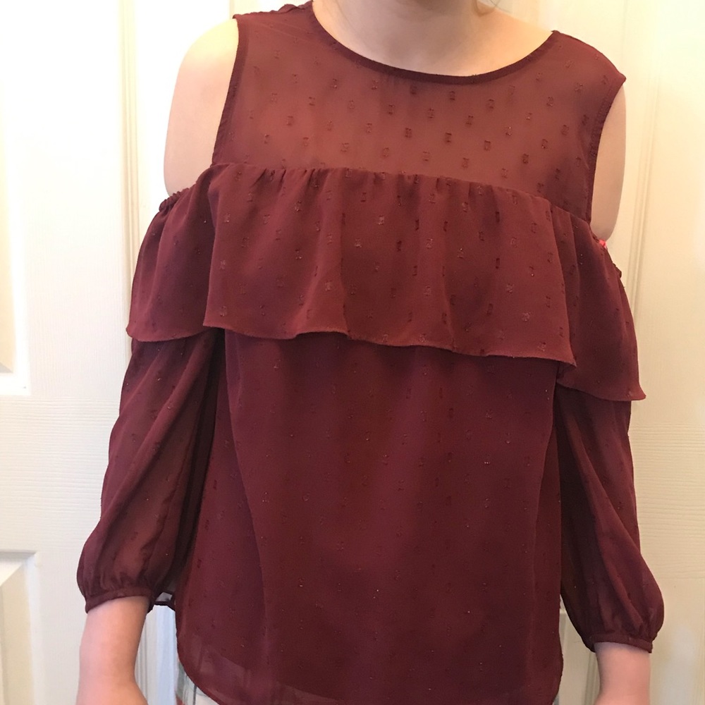 🦄4/$20🦄Old Navy cold-shoulder top